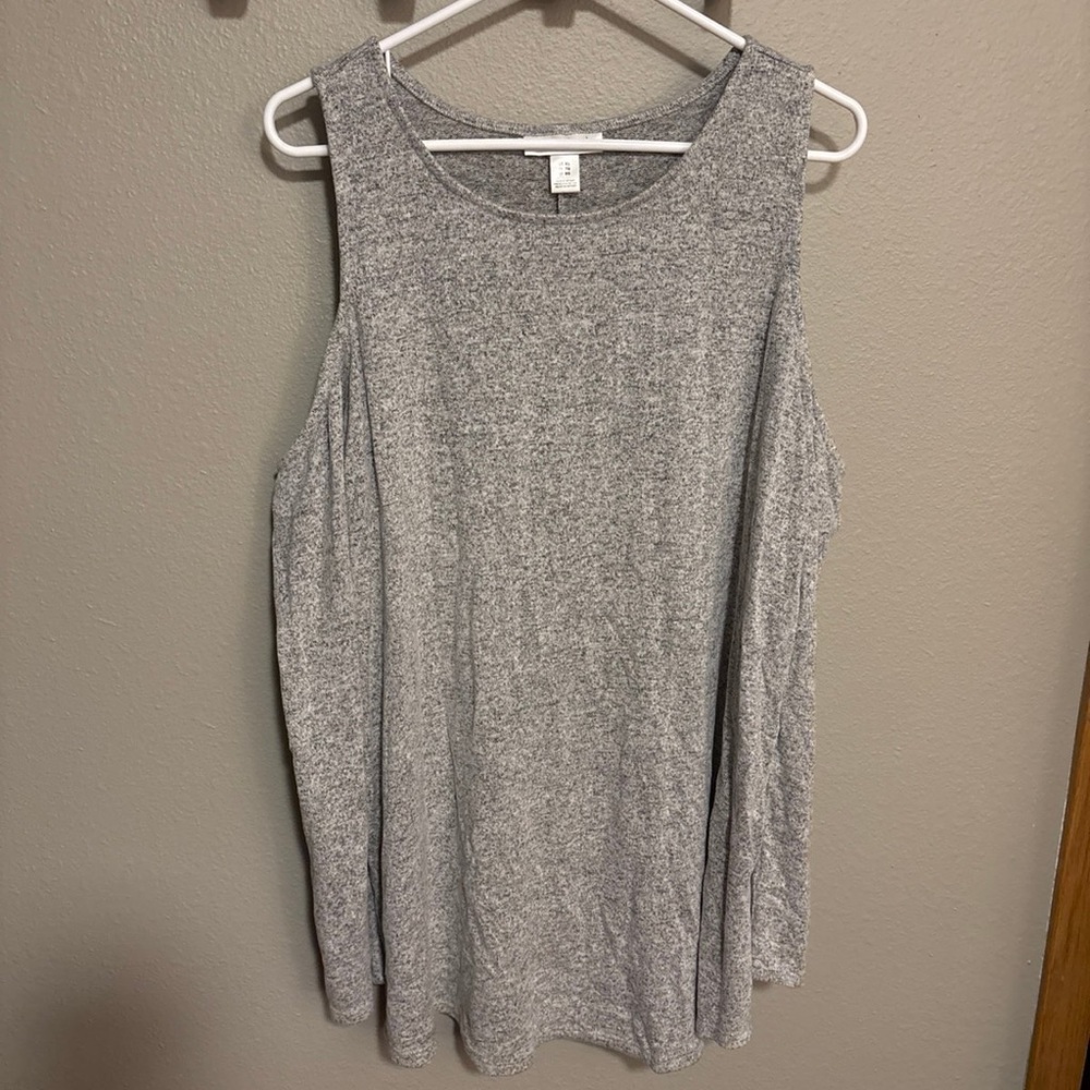 Motherhood Maternity Size XL Gray Hacci Cold Shoulder Top